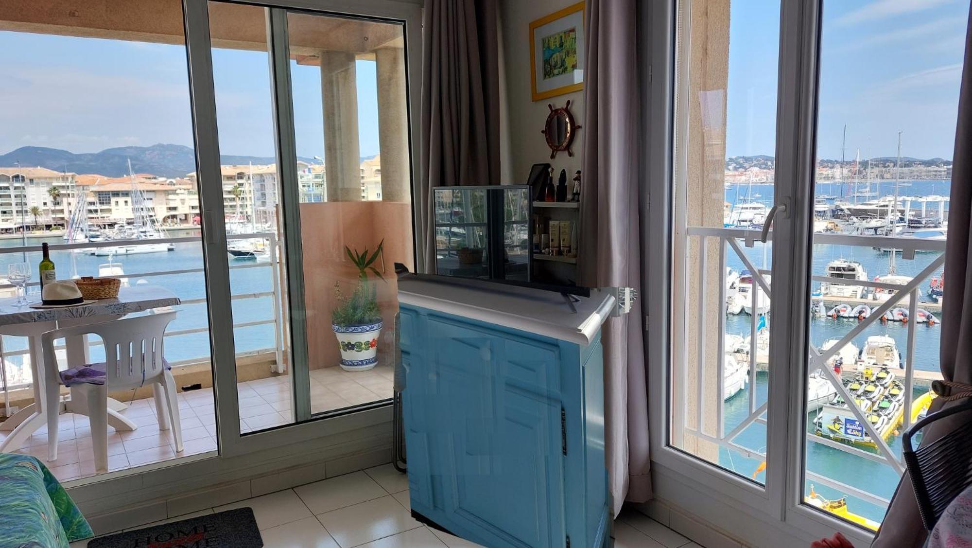 Boutique Apartment Hirondelle Port Fréjus Exteriör bild