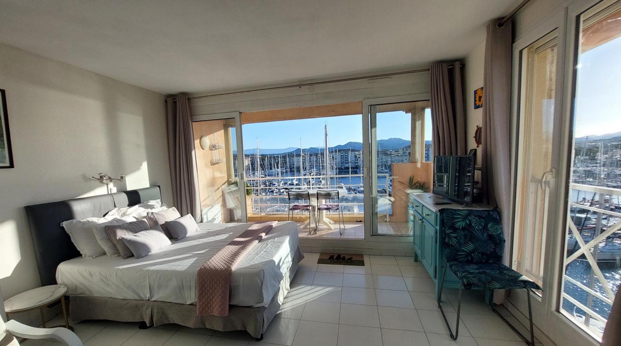Boutique Apartment Hirondelle Port Fréjus Exteriör bild