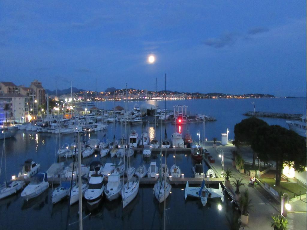 Boutique Apartment Hirondelle Port Fréjus Exteriör bild